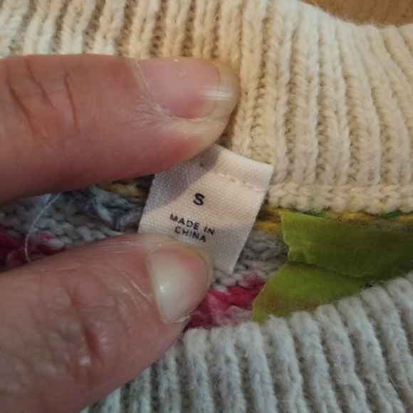 Colorful Patterned Women's Sweater - Picture 8 of 8